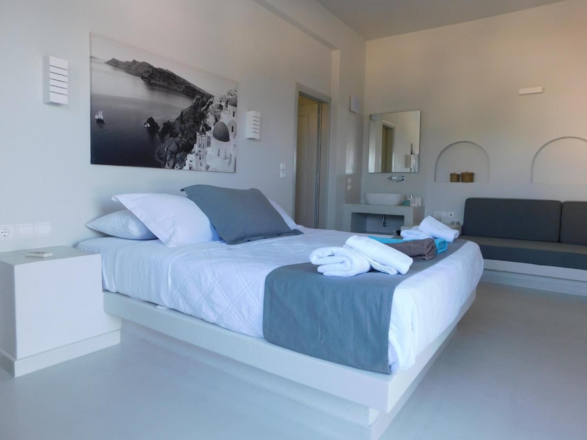 Happy Fish Rooms- Beachfront Perissa  Bagian luar foto