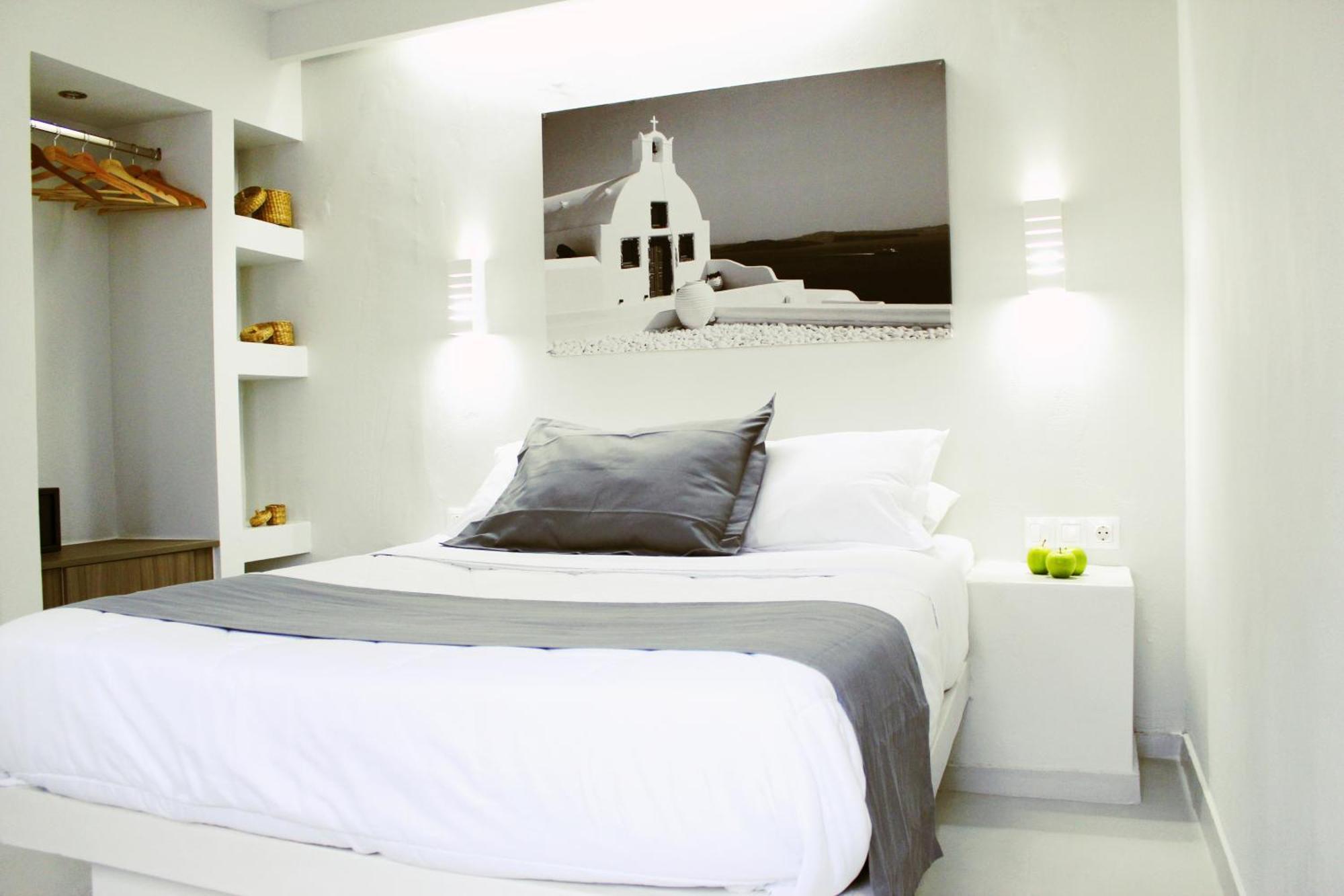 Happy Fish Rooms- Beachfront Perissa  Bagian luar foto