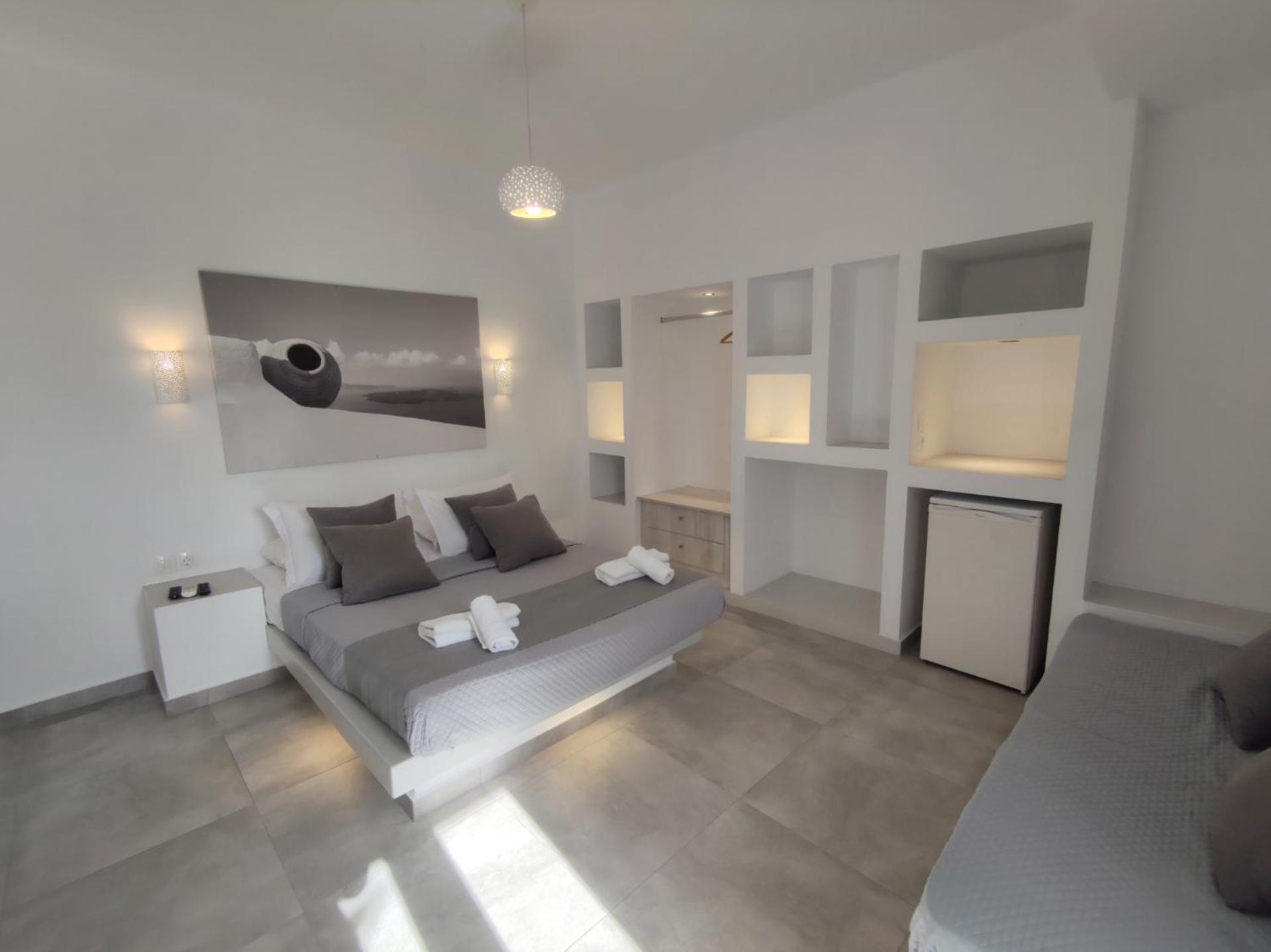 Happy Fish Rooms- Beachfront Perissa  Bagian luar foto